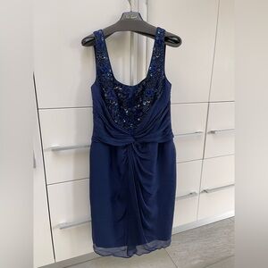 Elegant Navy Blue Sleeveless Dress